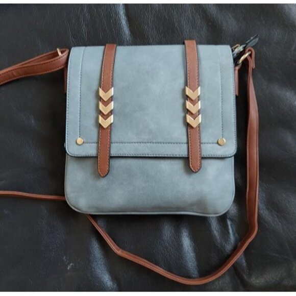 New Double Compartment Large Flapover Crossbody Bag - Picture 1 of 2